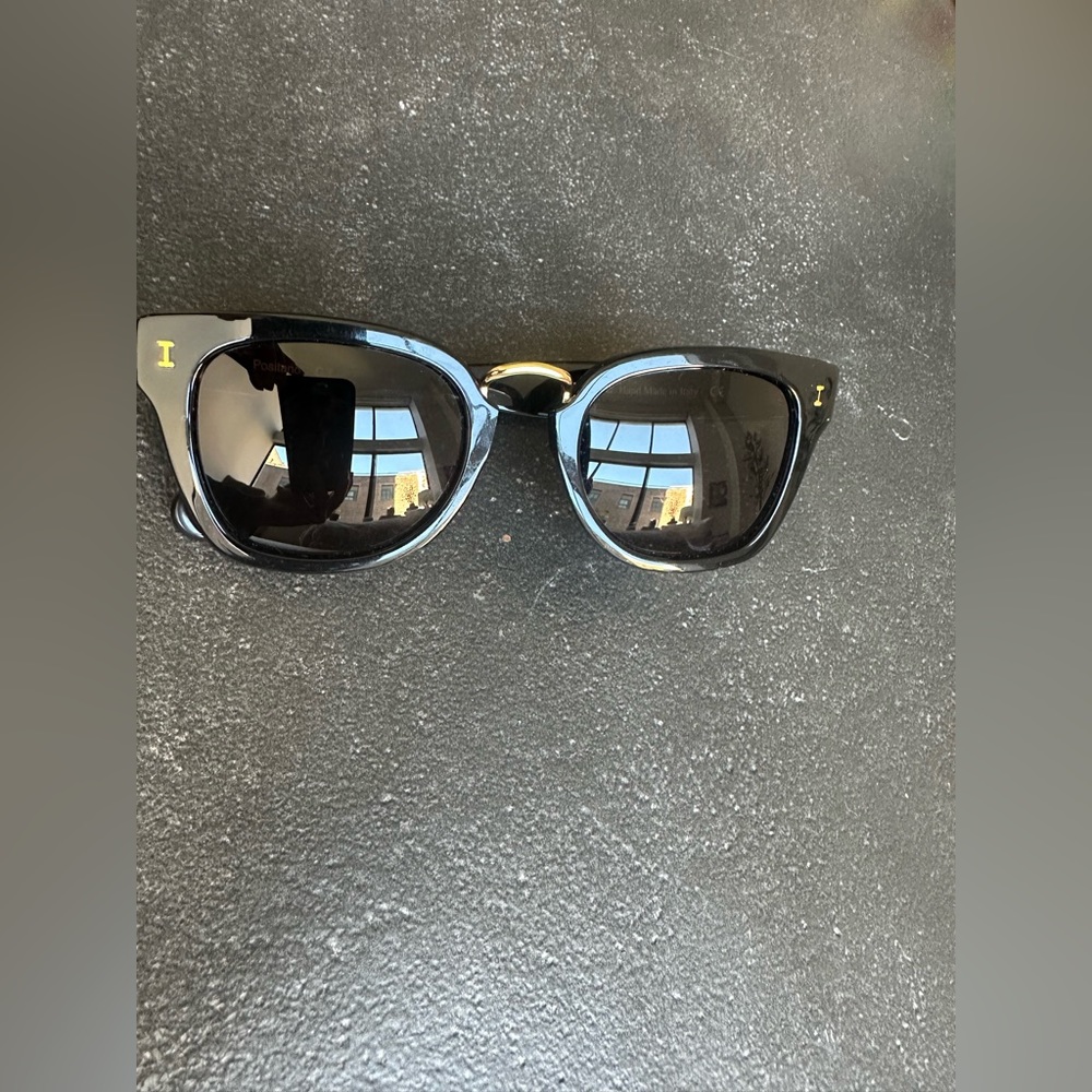 Illestiva positano black sunglasses